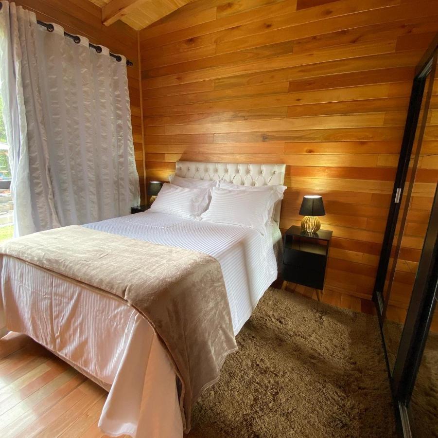 Quinta Do Rio Do Bispo Hospedagem Villa Урубиси Екстериор снимка